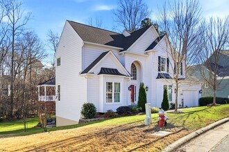217 Strathburgh Ln in Cary, NC - Building Photo - Building Photo