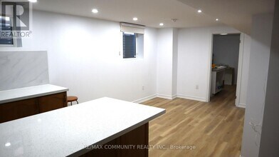 3254 Cambourne Crescent in Mississauga, ON - Building Photo - Building Photo