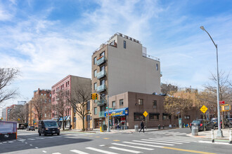 67 Avenue C in New York, NY - Building Photo - Building Photo