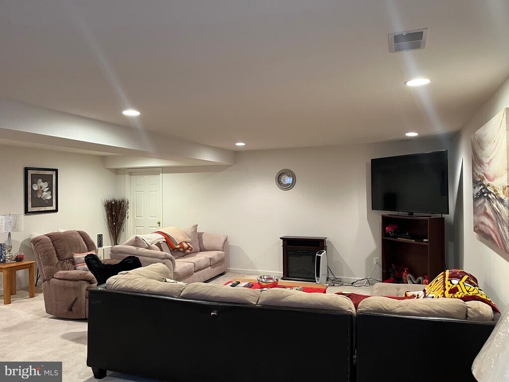 5217 Joshua Tree Cir Fredericksburg, VA Rental Homes and Apartments