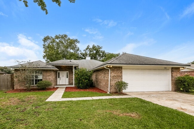 588 John Hancock St