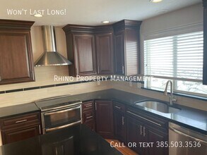 10329 Ashley Mesa Ln in Sandy, UT - Building Photo - Building Photo