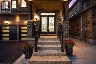 5 Freedom Oaks Trail in Brampton, ON - Building Photo - Building Photo