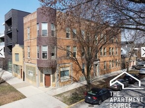 2732 W Chicago Ave, Unit 2 in Chicago, IL - Building Photo - Building Photo