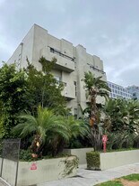 5842 Harold Way, Unit 302 in Los Angeles, CA - Building Photo