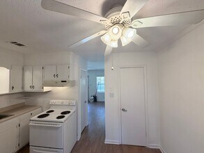 538 Royce St in Pensacola, FL - Building Photo - Building Photo