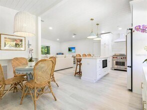 6979 Longboat Dr S in Longboat Key, FL - Building Photo - Building Photo