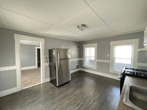 421 Spruce St in Manchester, NH - Building Photo - Building Photo