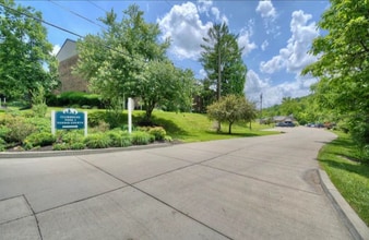 66 View Terrace Dr in Southgate, KY - Building Photo - Building Photo