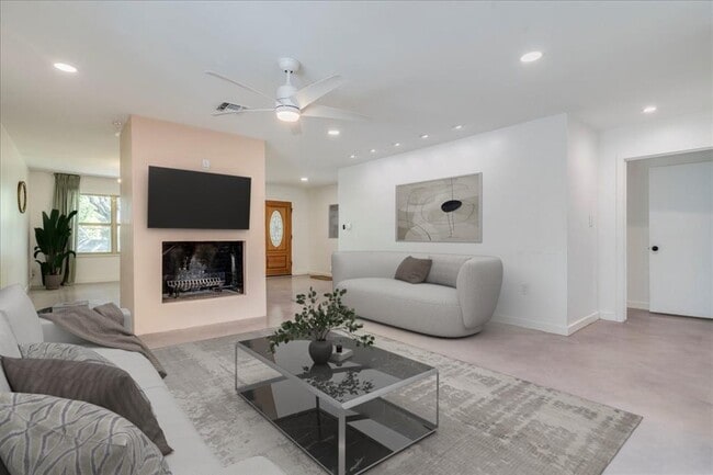 property at 1913 Rogge Ln