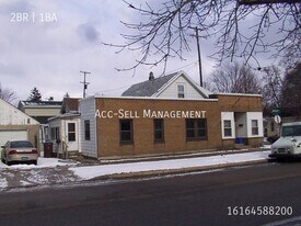 501 11th St NW in Grand Rapids, MI - Building Photo