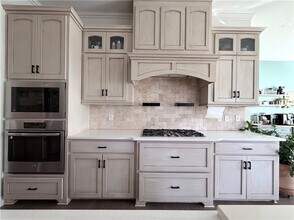 609 SE Hendrix St in Bentonville, AR - Building Photo - Building Photo