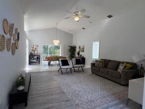 1883 Oak Berry Cir in Wellington, FL - Building Photo - Building Photo