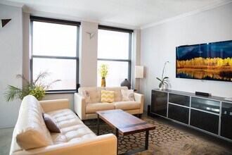 453 Washington St in Boston, MA - Building Photo - Building Photo