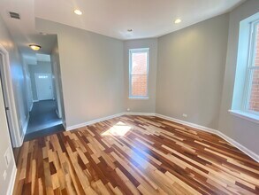 1429 N Fairfield Ave, Unit 1 in Chicago, IL - Foto de edificio - Building Photo