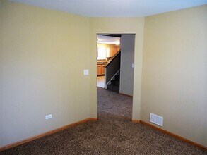 1757 Ivy Ln in Montgomery, IL - Building Photo - Building Photo