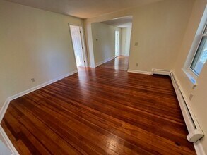 11 Union St in Easthampton, MA - Building Photo - Building Photo