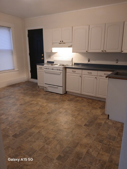 183-187-187 Franklin St in Norwich, CT - Building Photo