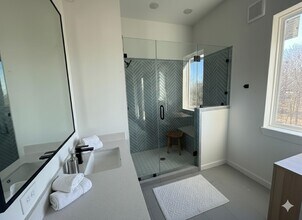 2000 Riverside Farms Rd in Austin, TX - Building Photo - Building Photo