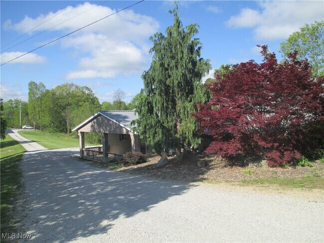 4450 College Hill Rd in Cambridge, OH - Building Photo - Building Photo