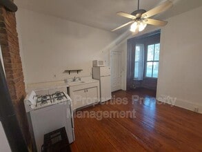 728 Rhode Island St in Lawrence, KS - Building Photo - Building Photo