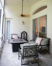 9825 Mantova Dr in Wellington, FL - Building Photo - Building Photo
