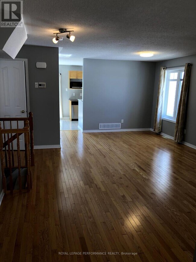 294 Tivoli Private in Ottawa, ON - Building Photo - Building Photo