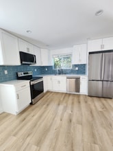 2407 Abbot Kinney Blvd in Los Angeles, CA - Foto de edificio - Building Photo