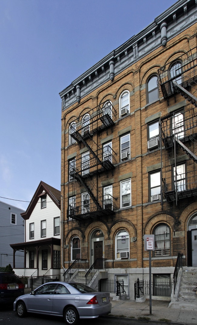 Chestnut Apartments in Jersey City, NJ - Foto de edificio - Building Photo