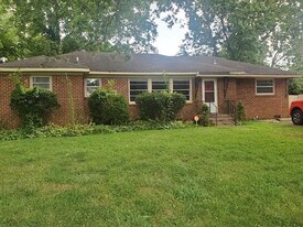 2119 Gilbreath Rd NW in Huntsville, AL - Building Photo