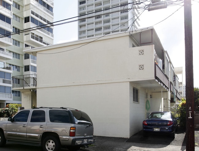 1557 Kewalo St in Honolulu, HI - Building Photo - Building Photo