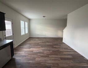 364 Bell Rings Dr in Jarrell, TX - Building Photo - Building Photo