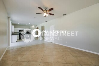 661 Chavers St E in Lehigh Acres, FL - Building Photo - Building Photo