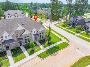 304 Fields Ln in Montgomery, TX - Building Photo - Building Photo
