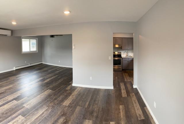 139 E Marie St in Hicksville, NY - Building Photo - Building Photo