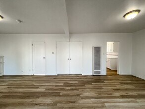 1454 W 39th St in Los Angeles, CA - Building Photo - Building Photo