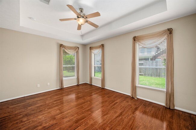 11402 Bucks Bridge Ln