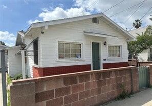 612 W Santa Ana St in Anaheim, CA - Building Photo