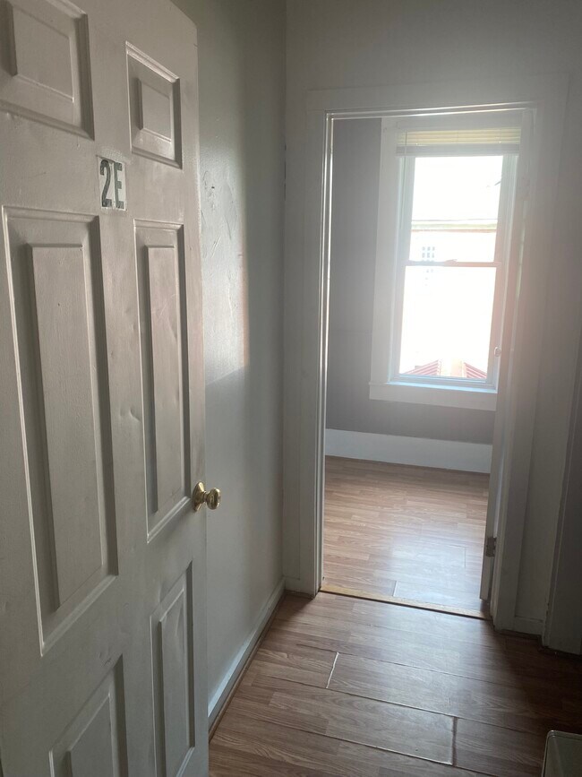 35 West University in Alfred, NY - Foto de edificio - Building Photo