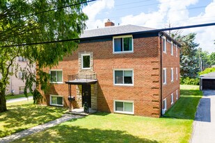 2651 Whiteway Rd in Toledo, OH - Building Photo