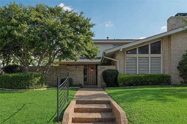 property at 7426 Woodthrush Dr