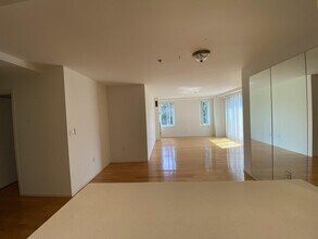 931 Massachusetts Ave, Unit 505 in Cambridge, MA - Building Photo - Building Photo