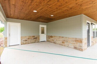 400 Allen Ave in Bonham, TX - Building Photo - Building Photo