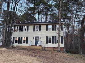 102 Brodick Ct in Cary, NC - Building Photo
