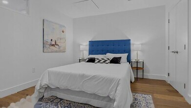 301 W Goethe St, Unit 203 in Chicago, IL - Building Photo - Building Photo