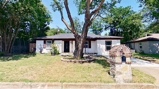 property at 424 Parkside Dr