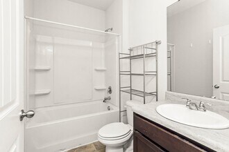 2244 Carefree Ln, Unit 12 in Nashville, TN - Building Photo - Building Photo