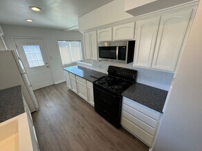 6622 Wellsboro Way in Citrus Heights, CA - Building Photo - Building Photo