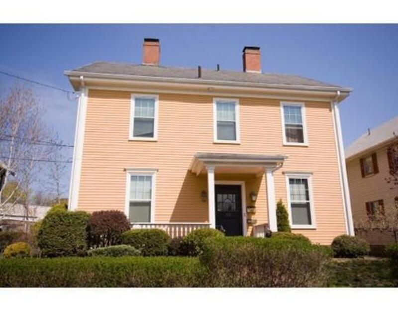 25 Davis Ave in Brookline, MA - Building Photo
