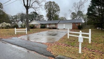 16 Buford St in Cartersville, GA - Building Photo